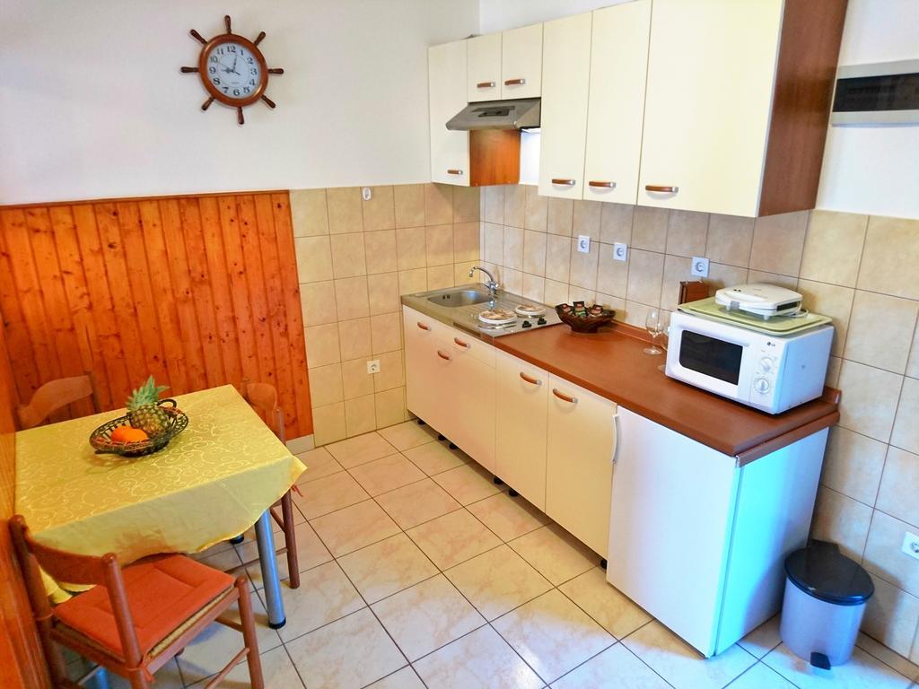 Apartments Radis Затон Екстериор снимка