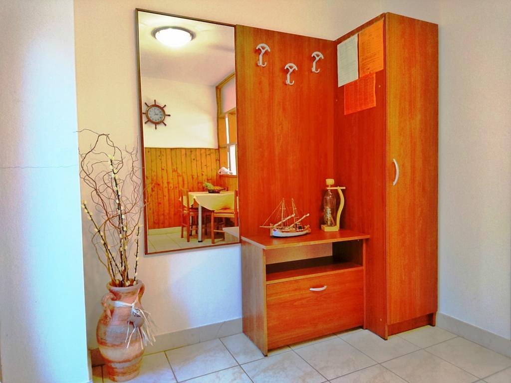 Apartments Radis Затон Екстериор снимка