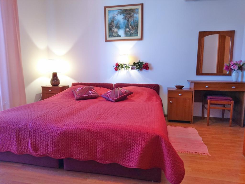 Apartments Radis Затон Екстериор снимка